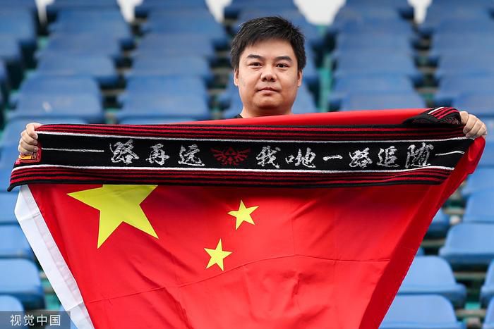 由于该片云集了甄子丹、金城武、汤唯等大牌，剧组 金城武《武侠》被剪打戏曝光 秀铁头功赞汤唯美 2011-07-14 “拷问陈可辛，解救金城武”为主题的媒体见面会14日在人民大学举行，当天《武侠》的导演陈可辛、主演金城武现身与观众交流。